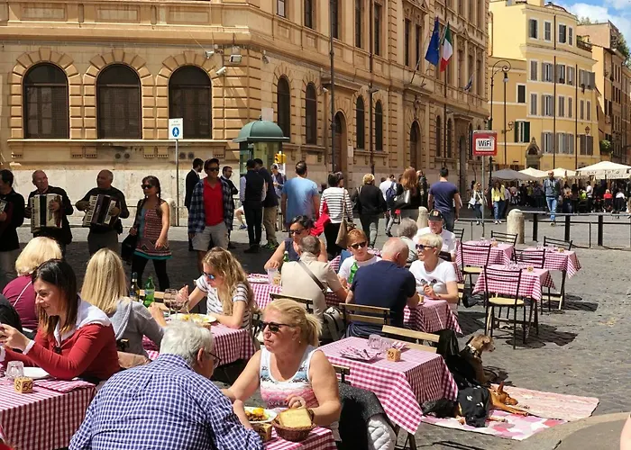 Отель типа "постель и завтрак" Neman Maison Experience I Pantheon