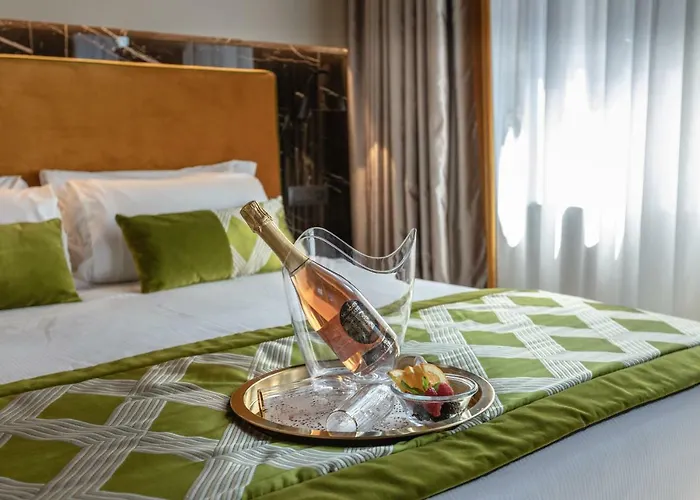 Neman Maison Experience I Pantheon Отель типа "постель и завтрак" 4*